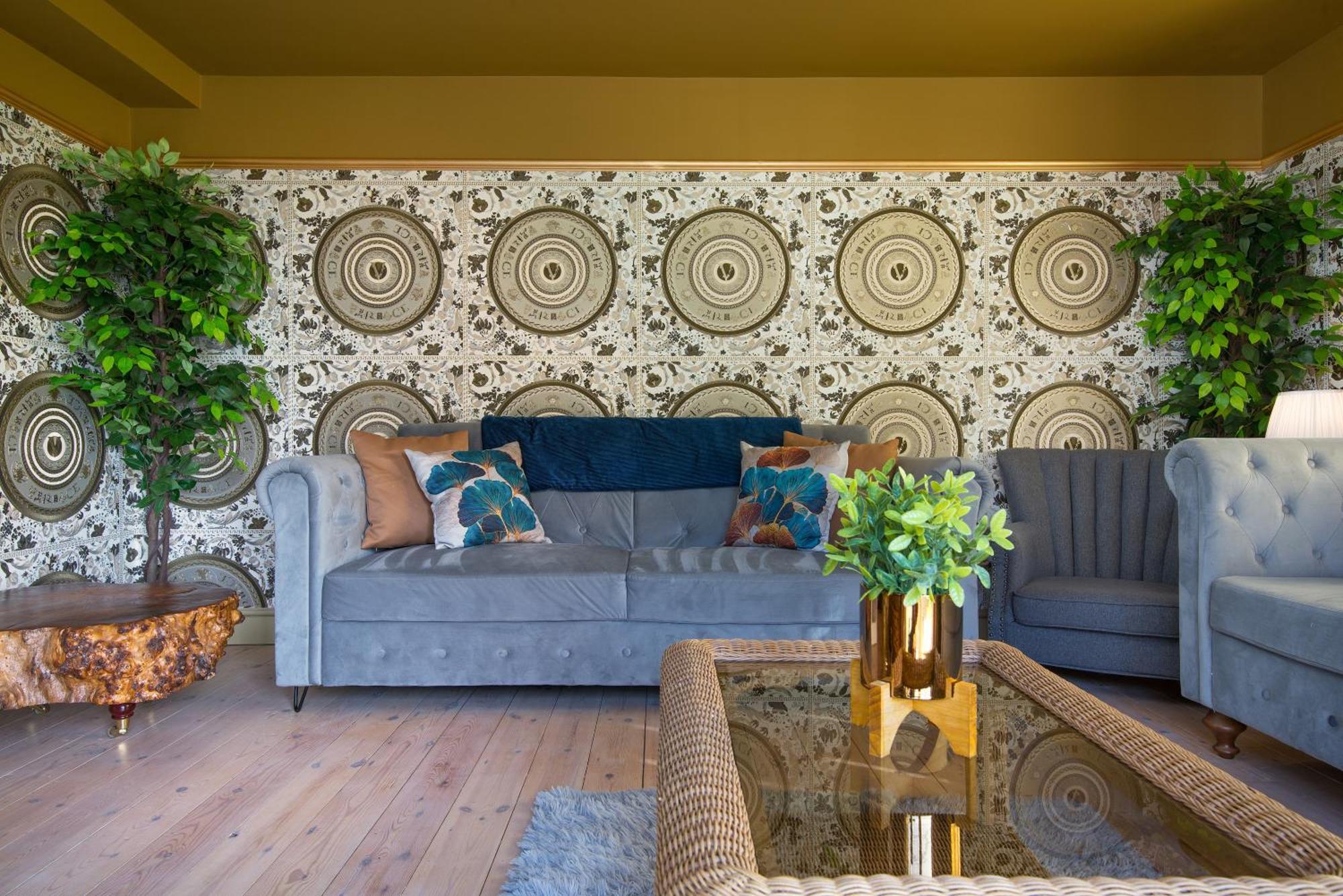 Deluxe 4 Or 5 Bed House With Hot Tub, Cinema Sleeps 15 Saffron Walden